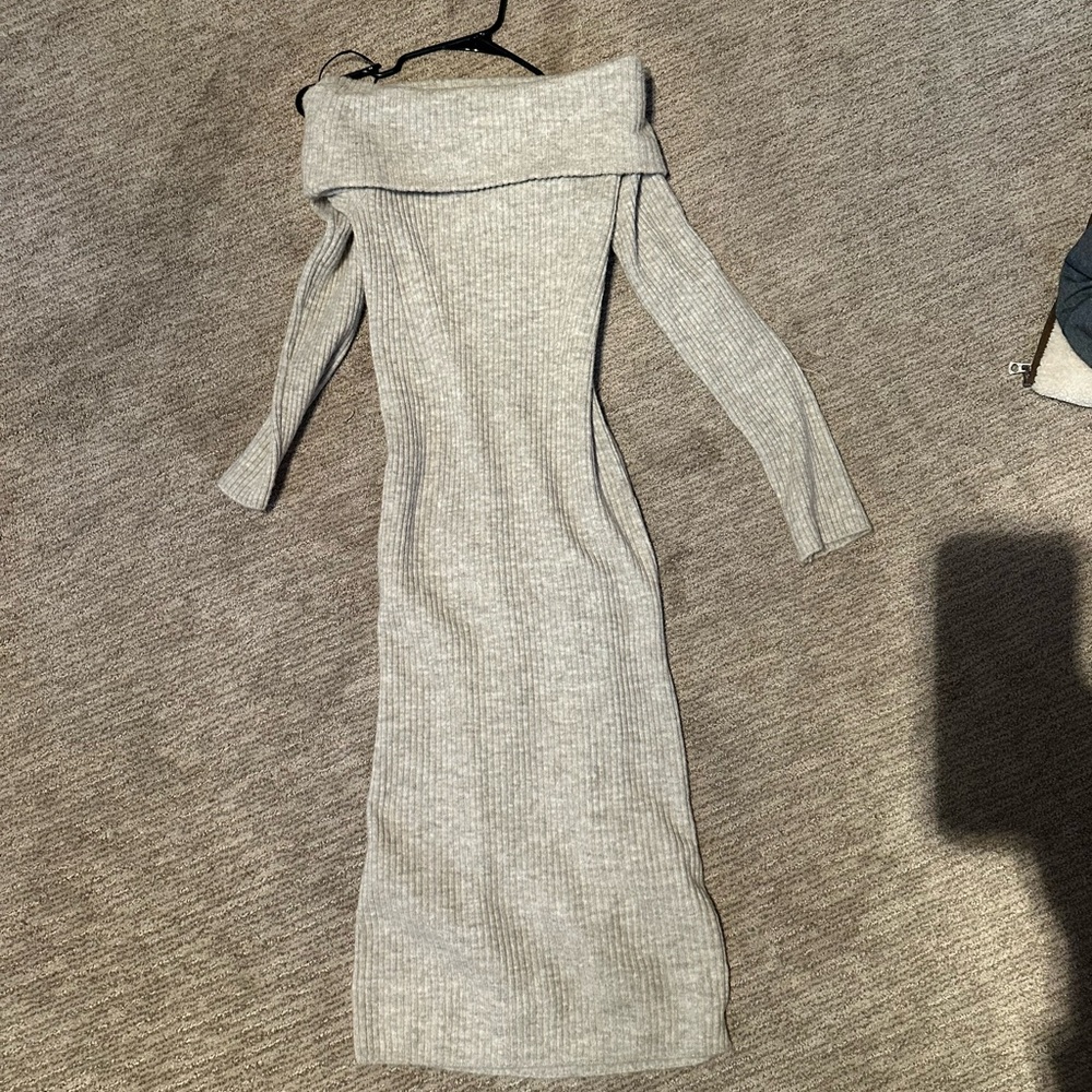 H&M Light Gray Off-Shoulder Long Sleeve Dress